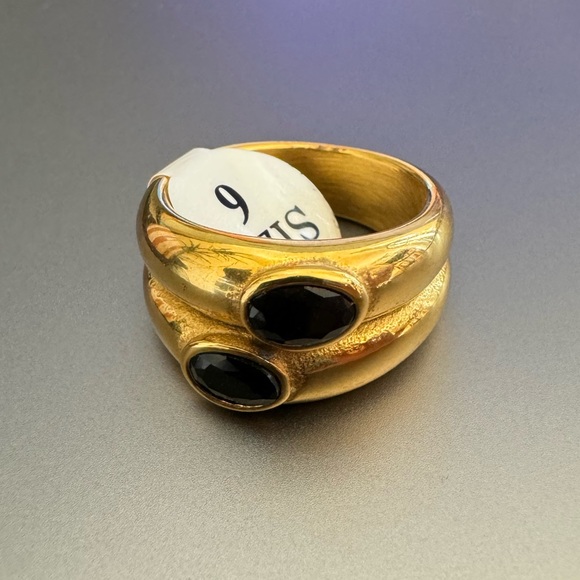 Jewelry - Beautiful Sz 6 Black Onyx Ring